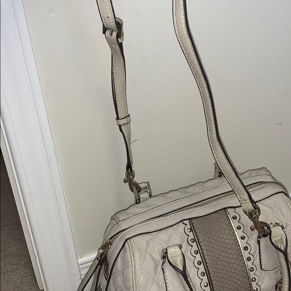 Beige Guess Bag - Picture 6 of 6
